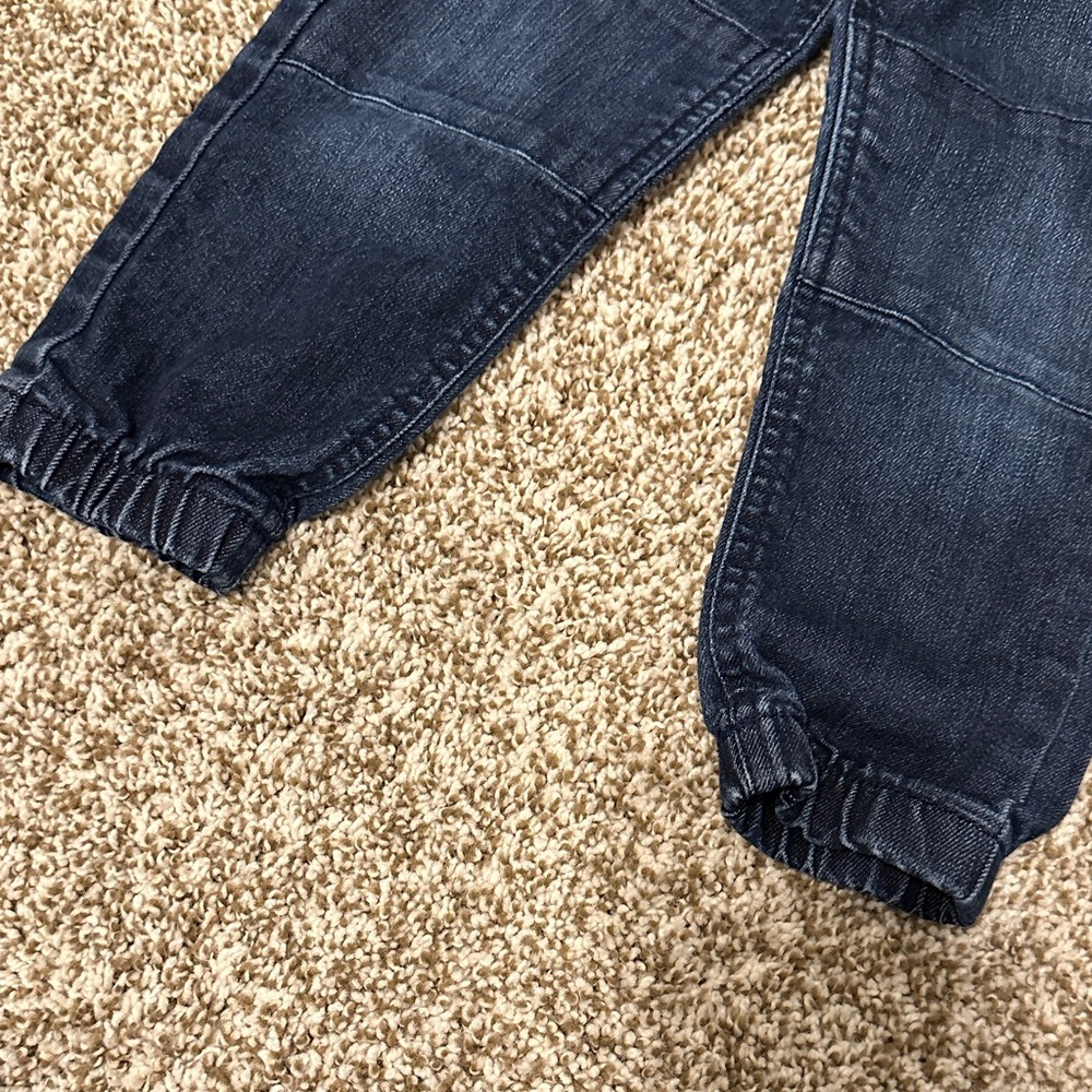 Toddler 2T Bundle - Kids Jogger, Jeans and Bluey Jacket - Picture 4 of 16